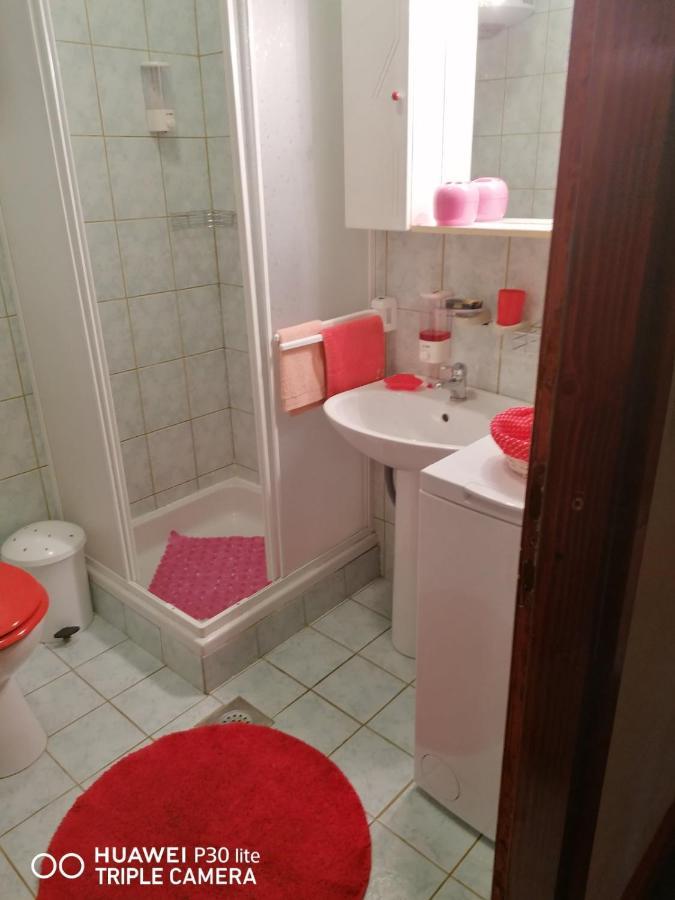 Apartmani Zute Рачишче Экстерьер фото