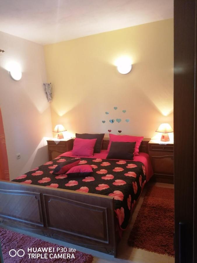 Apartmani Zute Рачишче Экстерьер фото