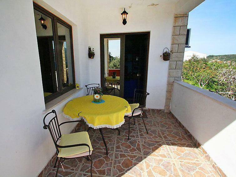 Apartmani Zute Рачишче Экстерьер фото